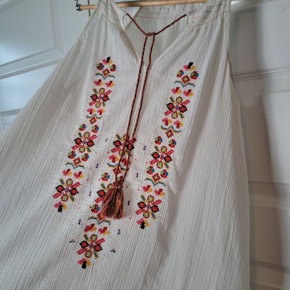 Gianni Bini Size S Cover-Up Dress White Shift Mini Embroidered Floral Sheer Boho - Picture 2 of 12